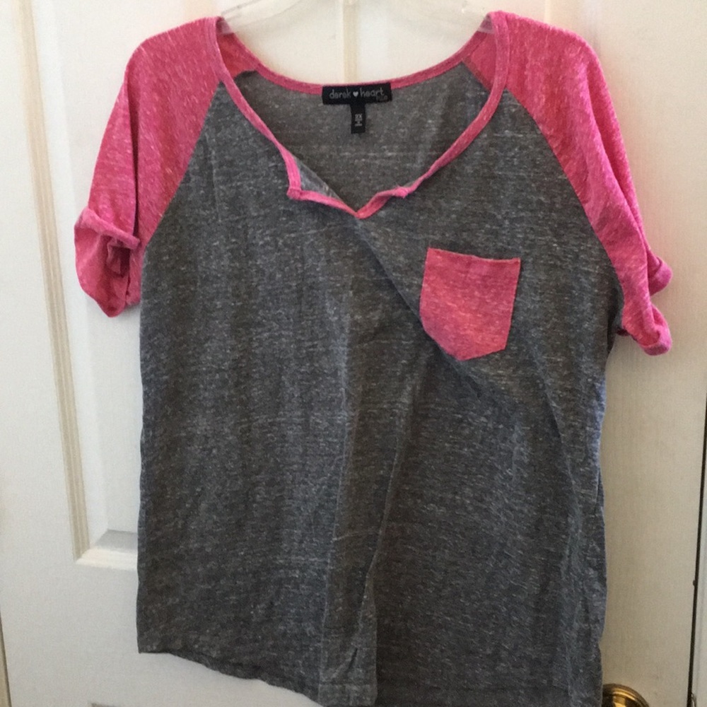 FINAL MARKDOWN Derek heart tee 2x